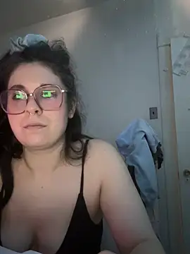 Snapshot of Rosiee69_ chatting on 03-06-25, 03:56 Rosiee69 online show from 03-06-25, 03:56