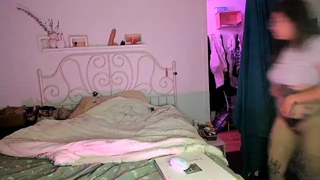 Snapshot of Rosiee69_ chatting on 09-27-25, 11:10 Rosiee69 online show from 09-27-25, 11:10