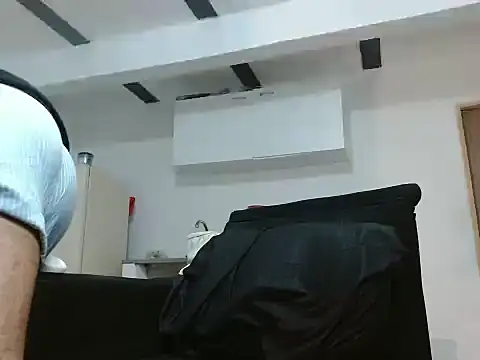 Snapshot of AngelHil chatting on 09-09-25, 02:22 AngelHil online show from 09-09-25, 02:22