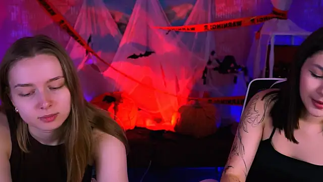 JenniferGraces online show from 10-30-25, 03:24