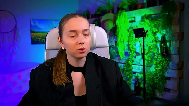 Snapshot of JenniferGraces chatting on 02-12-26, 11:16 JenniferGraces online show from 02-12-26, 11:16