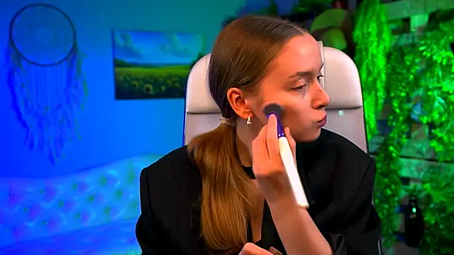 Snapshot of JenniferGraces chatting on 02-22-26, 07:12 JenniferGraces online show from 02-22-26, 07:12