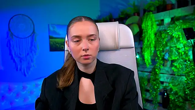 Snapshot of JenniferGraces chatting on 02-24-26, 07:12 JenniferGraces online show from 02-24-26, 07:12