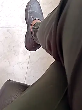 Snapshot of 766yuvi chatting on 02-28-26, 05:41 766yuvi online show from 02-28-26, 05:41