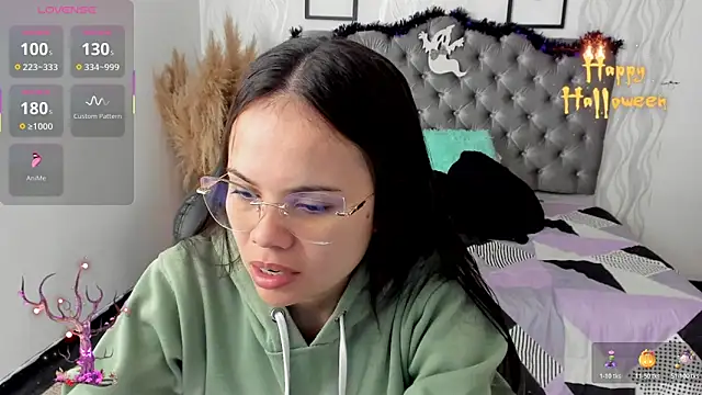 Kath latorre online show from 10-25-25, 01:07