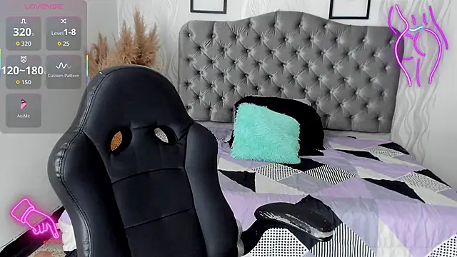 Kath latorre online show from 11-12-25, 01:11