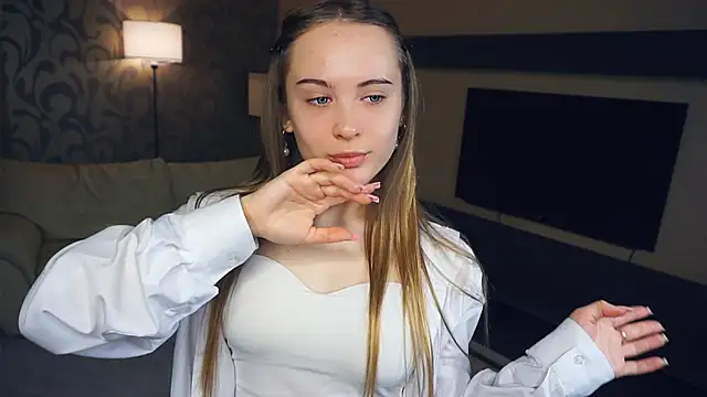 QuennaCoote online show from 02-28-25, 05:59