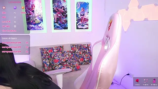 Snapshot of SaharaKramer chatting on 02-19-25, 10:20 SaharaKramer online show from 02-19-25, 10:20