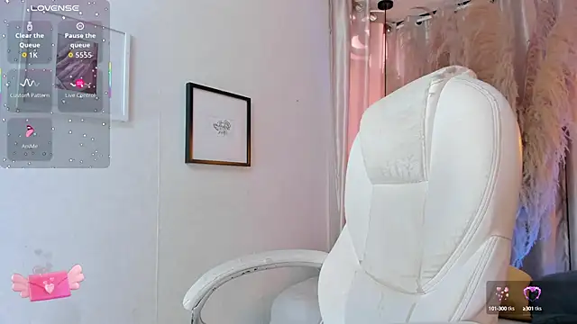 iiangel  online show from 09-17-25, 11:45