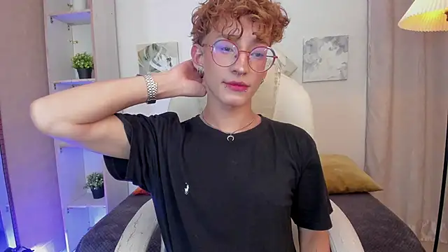 iiangel  online show from 11-29-25, 07:55