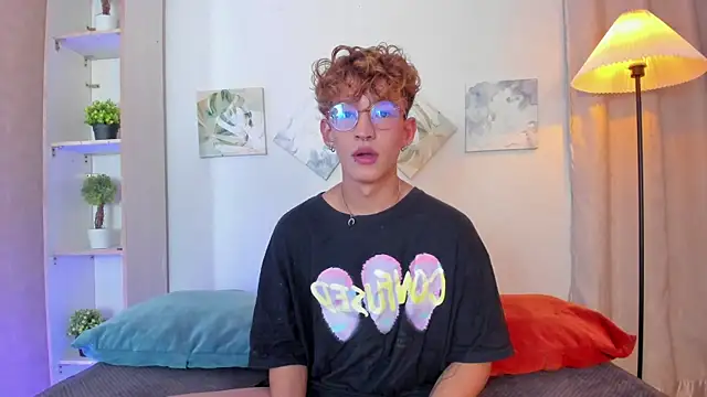 iiangel  online show from 12-05-25, 03:15