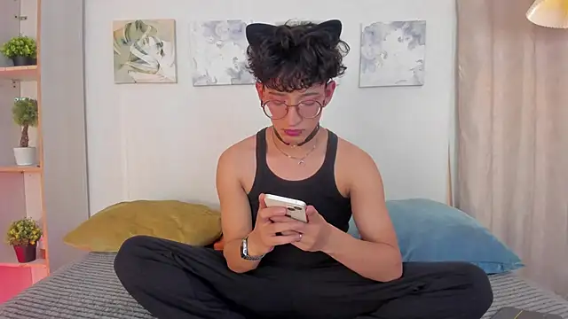 iiangel  online show from 02-15-26, 04:42