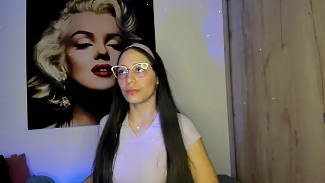 TANIA 06 online show from 10-30-25, 01:23