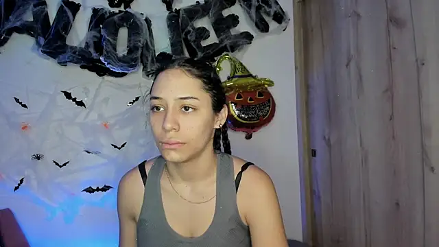 TANIA 06 online show from 10-31-25, 01:12