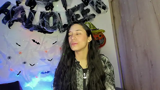 TANIA 06 online show from 11-01-25, 01:24