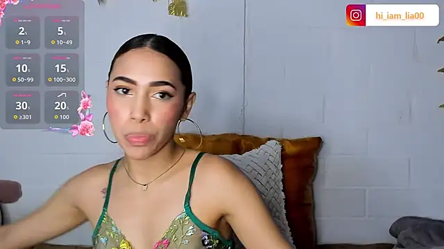 LiaHansson online show from 11-13-25, 07:13