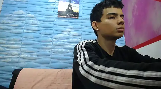 Snapshot of seigfried0 chatting on 03-18-25, 08:15 seigfried0 online show from 03-18-25, 08:15