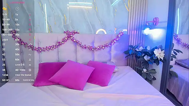 SalomeeHills online show from 02-21-26, 06:31