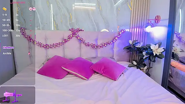 SalomeeHills online show from 03-16-26, 05:06