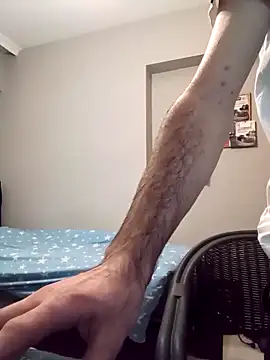 Snapshot of raskolnikovw chatting on 12-15-25, 06:56 raskolnikovw online show from 12-15-25, 06:56