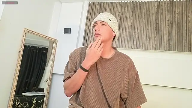 aron and paula online show from 09-22-25, 02:24