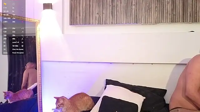 aron and paula online show from 10-22-25, 05:08