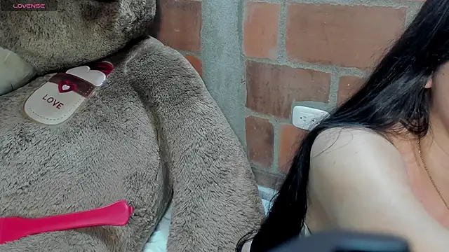 Snapshot of brii69 chatting on 03-06-25, 02:30 brii69 online show from 03-06-25, 02:30