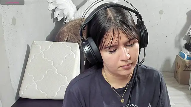 Snapshot of brii69 chatting on 03-20-25, 11:34 brii69 online show from 03-20-25, 11:34