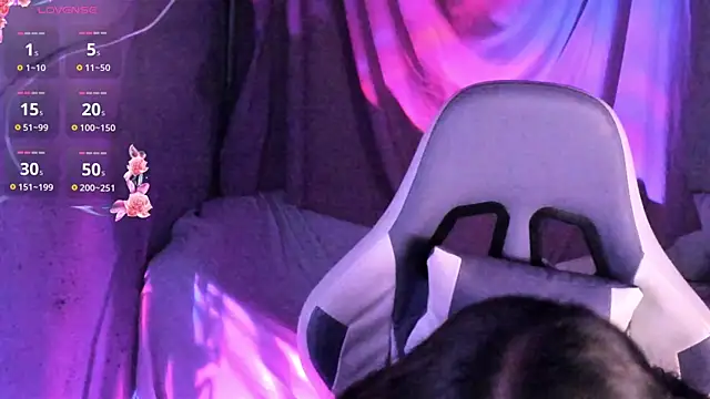 Snapshot of brii69 chatting on 10-19-25, 05:19 brii69 online show from 10-19-25, 05:19