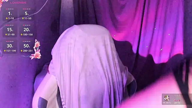 Snapshot of brii69 chatting on 10-22-25, 02:34 brii69 online show from 10-22-25, 02:34