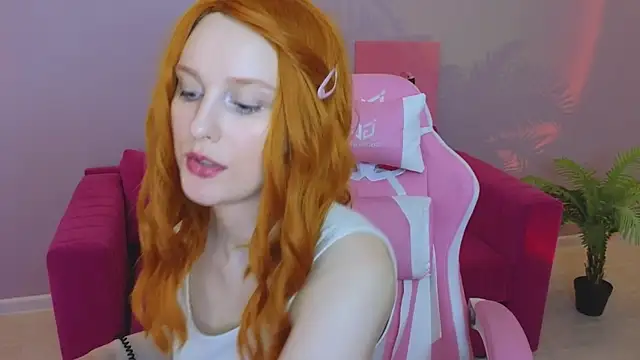 Snapshot of KristinMoore chatting on 03-11-25, 03:34 KristinMoore online show from 03-11-25, 03:34