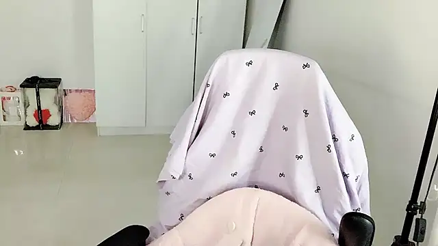 Annnnqi-77 online show from 04-11-26, 07:02