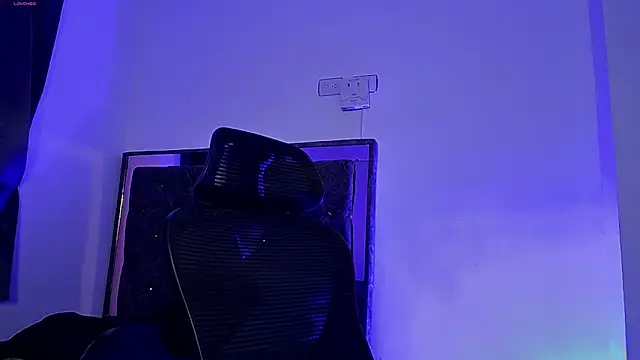 Snapshot of Donathoo1 chatting on 02-22-26, 01:29 Donathoo1 online show from 02-22-26, 01:29