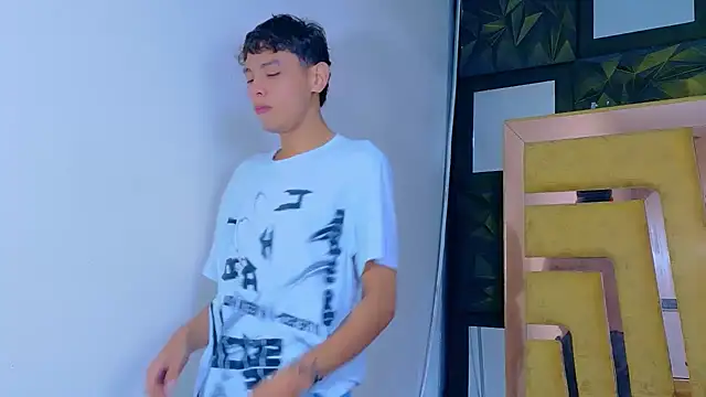 Noahoconor online show from 12-05-25, 01:52