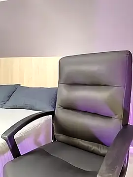 Ashly hills online show from 02-28-25, 03:15