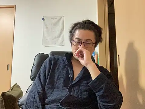 Snapshot of masato1115aa chatting on 10-15-25, 05:02 masato1115aa online show from 10-15-25, 05:02