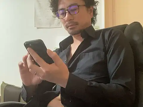 Snapshot of masato1115aa chatting on 12-03-25, 01:57 masato1115aa online show from 12-03-25, 01:57