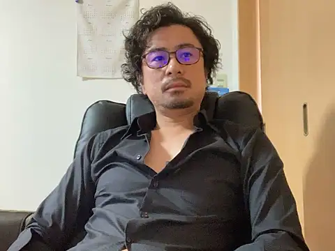 Snapshot of masato1115aa chatting on 12-04-25, 02:10 masato1115aa online show from 12-04-25, 02:10