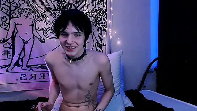 Snapshot of timi-moon chatting on 03-15-25, 02:56 timi-moon online show from 03-15-25, 02:56