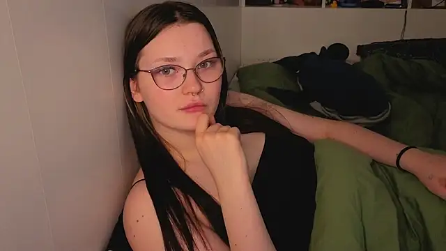 milliedoll online show from 11-13-25, 09:52