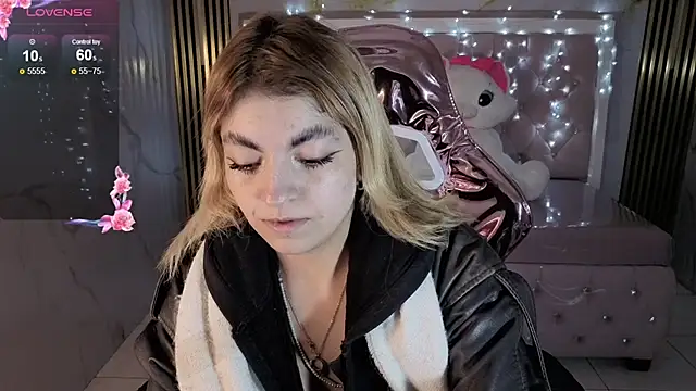 lili conor s online show from 11-02-25, 03:42