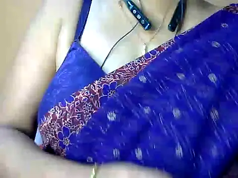 Snapshot of IND9876 chatting on 10-09-25, 02:26 IND9876 online show from 10-09-25, 02:26