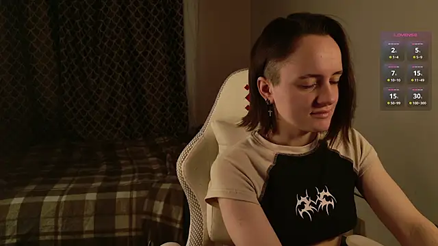 Luna Loveee online show from 10-10-25, 05:06