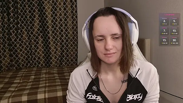 Luna Loveee online show from 10-30-25, 03:52