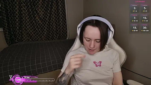 Luna Loveee online show from 02-18-26, 03:46