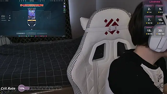 Luna Loveee online show from 02-28-26, 05:08