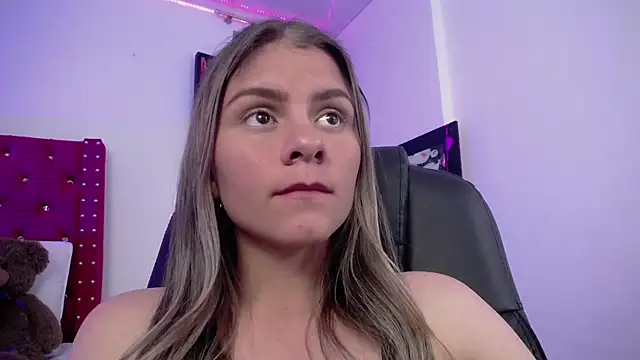 Snapshot of ValeAmayaa chatting on 03-21-25, 10:17 ValeAmayaa online show from 03-21-25, 10:17