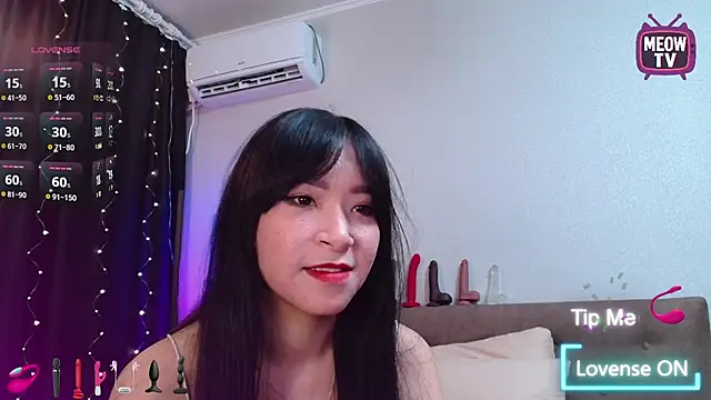 miyakimi0101 online show from 09-29-25, 12:38