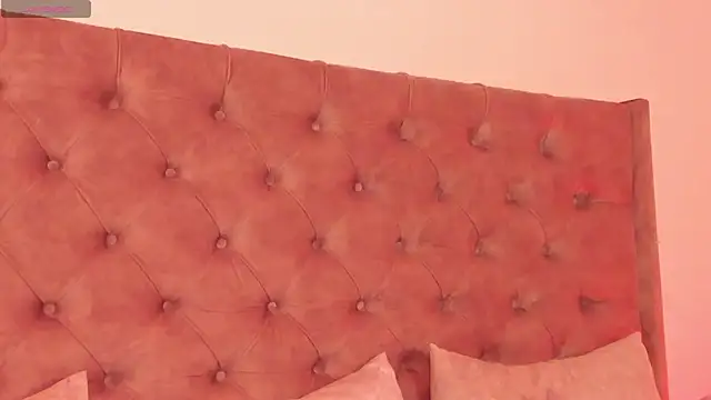 Snapshot of regina_noctixx chatting on 11-24-25, 10:31 regina noctixx online show from 11-24-25, 10:31