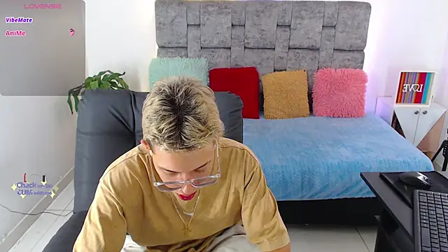 skinny bigcock02 online show from 12-03-25, 08:51